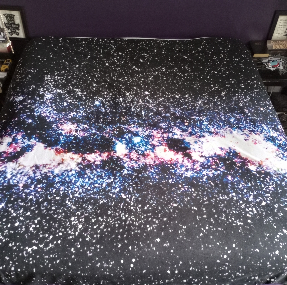 Galaxy print king size duvet